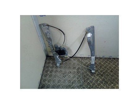 ALZACRISTALLO ELETTR. PORTA ANT. C/M SX. RENAULT CLIO 3A SERIE (05/09-) K9K770 8200843592