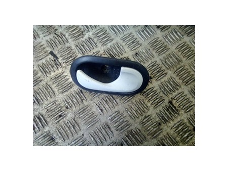 MANIGLIA INT. APERTURA PORTA POST. DX. RENAULT CLIO 3A SERIE (05/09-) K9KM7 8201053836