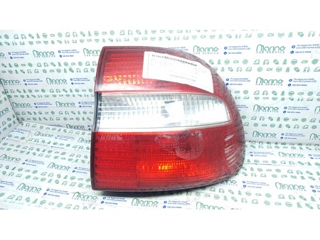 FANALE POST. PARTE EST. DX. VOLVO V40 (04/00-03/04) D4192T3 30621888
