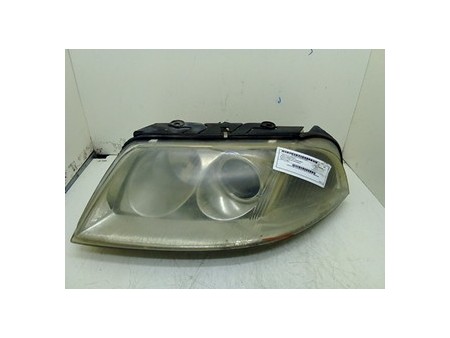 PROIETTORE CON REGOLATORE ALTEZZA SX. VOLKSWAGEN PASSAT (3B) (10/00-03/06) AWX 3B0941015AN