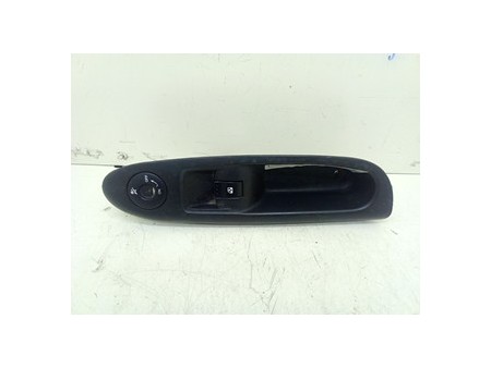 BLOCCO COMANDO ALZACRISTALLI DX. RENAULT CLIO 2A SERIE (05/01-11/10) D4F 8200084005