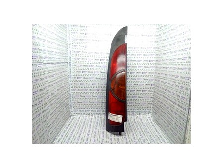 FANALE POST. 2 PORTE BATTENTI SX. RENAULT KANGOO (08/97-04/03) D7FG7 8200103284