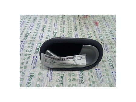 MANIGLIA INT. APERTURA  PORTA ANT. DX. RENAULT SCENIC 2A SERIE (06/03-08/09) K9K724 8200028486