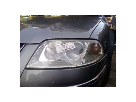 PROIETTORE CON REGOLATORE ALTEZZA SX. VOLKSWAGEN PASSAT (3B) (10/00-03/06) AVF 3B0941015AN