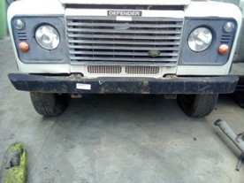 FRONT BUMPER. LAND ROVER...