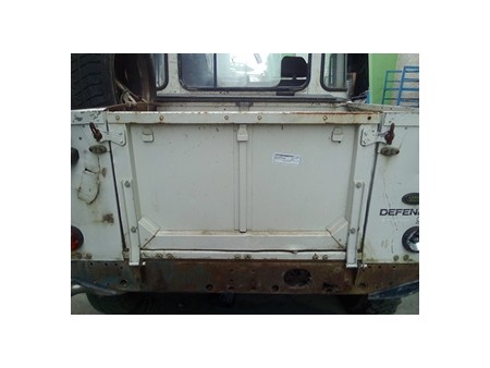 PORTELLO POST. LAND ROVER DEFENDER (11/98-01/07) 15P LR075816