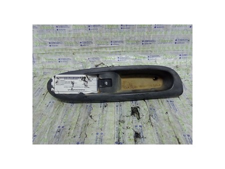 BLOCCO COMANDO ALZACRISTALLI DX. RENAULT CLIO 2A SERIE (05/01-11/10) K9KA7 8200084005
