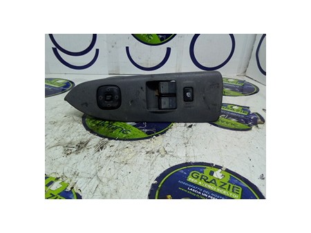 BLOCCO COMANDI ALZACRISTALLI E RETROVISORI EST. SX MAZDA 323 (05/99-07/04) RF NB3719085015002SX