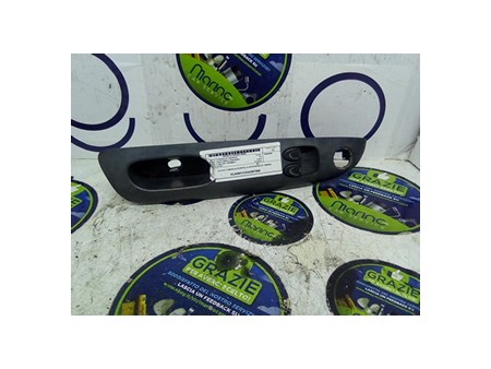 BLOCCO COMANDI ALZACRISTALLI E RETROVISORI EST. CHEVROLET (DAEWOO) MATIZ (M100) (12/00-02/06) B10S 96563824