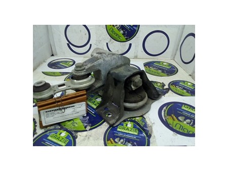 STAFFA POST. SUPPORTO MOTORE (ATT.BIELL. RENAULT MEGANE 1A SERIE (03/99-06/03) K4MA7 8200205564