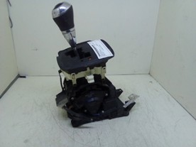 GEAR LEVER COMPL. TOYOTA...