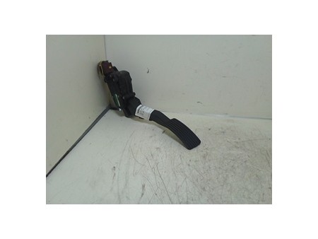 PEDALE ACCELERATORE P/ATM MITSUBISHI COLT 7A SERIE (06/04-12/09) 135950 MR955216