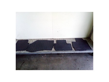 SET TAPPETINI PEUGEOT 4007 (06/07-) 4HN NBA075017034001