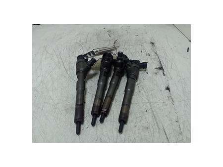 INIETTORE DIESEL RENAULT CLIO 4A SERIE (07/12-12/16) K9K608 166008399R