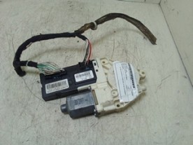 MOTORINO ALZACRISTALLO PORTA ANT. DX RENAULT LAGUNA 2A SERIE (03/05-09/07) M9R740 NB1774019059009DX