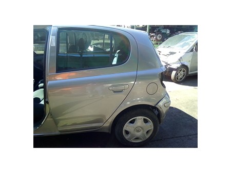 PORTA POST. SX. TOYOTA YARIS (10/01-11/05)     (FRP) 1SZFE 670040D090