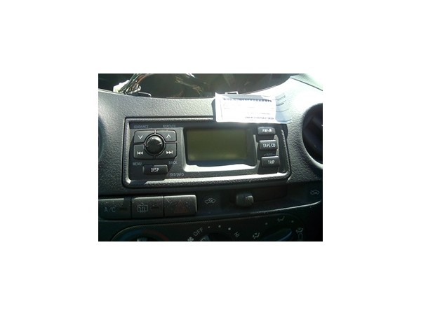 AUTORADIO TOYOTA YARIS (10/01-11/05)     (FRP) 1SZFE NB5626045038002