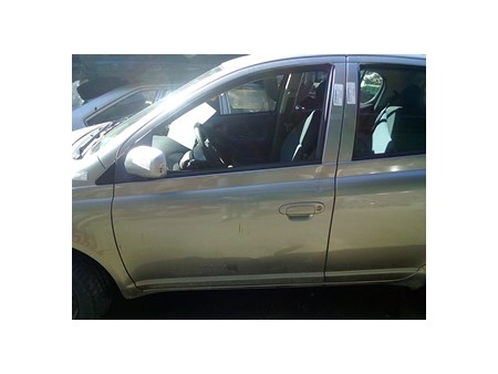 PORTA ANT. 02-03- SX. TOYOTA YARIS (10/01-11/05)     (FRP) 1SZFE 670020D100