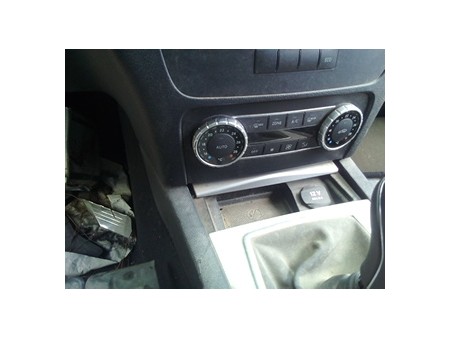 BLOCCO COMANDO CLIMATIZZAZIONE C/A/C MERCEDES-BENZ CLASSE GLK (X204) (07/08-) 651916 A2049006608