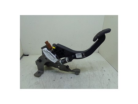 PEDALE FRIZIONE NISSAN QASHQAI (J11E) (06/17-) K9K 4650300Q0F