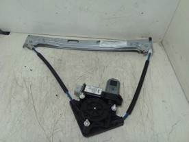 ALZACRISTALLO ELETTR. PORTA POST. C/ DX. FIAT 500L LIVING (73) (07/13-) 330A1000 51980515 FIAT 500L LIVING (73) (07/13-) 330A100