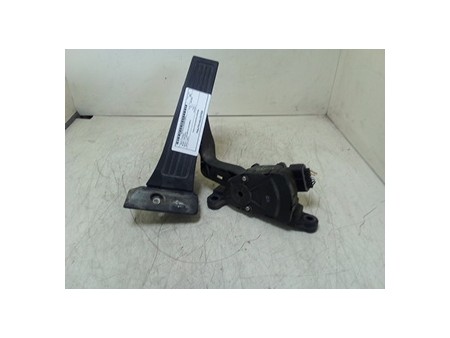 PEDALE ACCELERATORE HYUNDAI IX35 (02/10-) D4FD 327002S000 HYUNDAI IX35 (02/10-) D4FD 327002S000