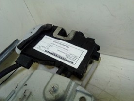 SERRATURA PORTA ANT. DX. HYUNDAI IX35 (02/10-) D4FD 813202Y010 HYUNDAI IX35 (02/10-) D4FD 813202Y010