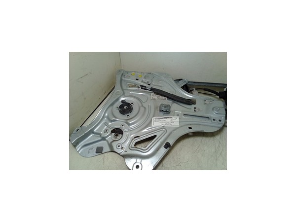 ALZACRISTALLO ELETTR. PORTA ANT. DX. HYUNDAI IX35 (02/10-) D4FD 824022Y000 HYUNDAI IX35 (02/10-) D4FD 824022Y000