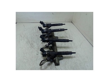 INIETTORE DIESEL RENAULT LAGUNA 2A SERIE (03/01-09/07) F9Q752 8200100272