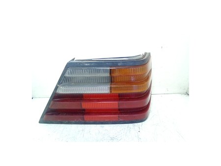 FANALE POST. DX MERCEDES SERIE E      (*124)  NB0868000033002409034218DX