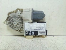 MOTORINO ALZACRISTALLO PORTA ANT. DX. PEUGEOT 307 (04/01-12/06) EW10J4 9222J8