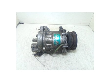 COMPRESSORE A/C VOLKSWAGEN POLO (9N) (10/01-03/05) AUA 6Q0820803D