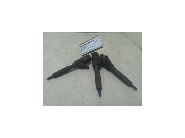 INIETTORE DIESEL RENAULT LAGUNA 2A SERIE (03/01-09/07) F9Q752 8200100272