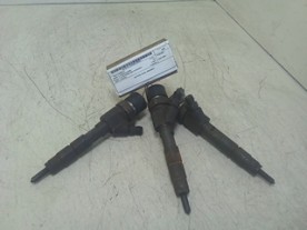 INIETTORE DIESEL RENAULT LAGUNA 2A SERIE (03/01-09/07) F9Q752 8200100272