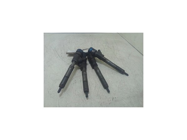 INIETTORE TOYOTA YARIS (10/01-11/05)     (FRP) 1NDTV NB4943045038010