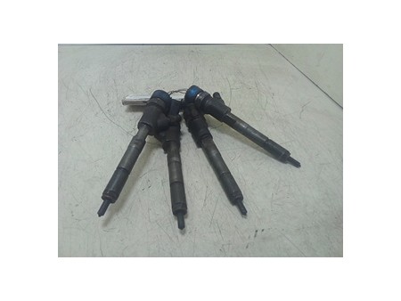 INIETTORE TOYOTA YARIS (10/01-11/05)     (FRP) 1NDTV NB4943045038010