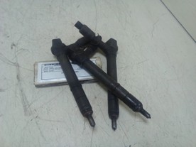 INIETTORE DIESEL OPEL MERIVA (X03) (03/03-12/10) Z17DT 98433634