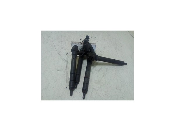 INIETTORE DIESEL OPEL MERIVA (X03) (03/03-12/10) Z17DT 98433634