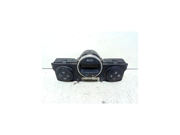 BLOCCO COMANDO CLIMATIZZAZIONE RENAULT CLIO 3A SERIE (05/09-)  7701070473