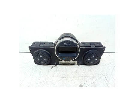 BLOCCO COMANDO CLIMATIZZAZIONE RENAULT CLIO 3A SERIE (05/09-)  7701070473