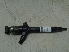 INIETTORE DIESEL TOYOTA AVENSIS (04/03-04/09) 1CDFTV 2367009030