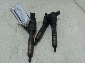 INIETTORE DIESEL RENAULT SCENIC 2A SERIE (06/03-08/09) F9Q804 8200389369