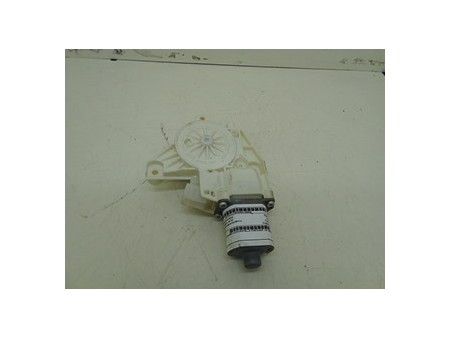 MOTORINO ALZACRISTALLO PORTA ANT. SX. MERCEDES-BENZ CLASSE A (W176) (07/12-11/15)  A2469065100