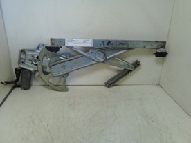 ALZACRISTALLO PORTA ANT. DX. TOYOTA YARIS (03/99-11/05)     (JPP) 2NZFE 6981052020