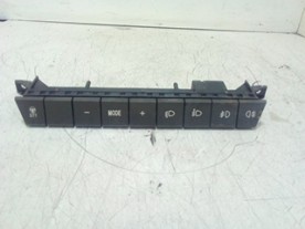 BLOCCO COMANDI MULTIFUNZIONI FENDNEBBIA LANCIA YPSILON (TE) (06/03-09/06) 188A9000 735361065