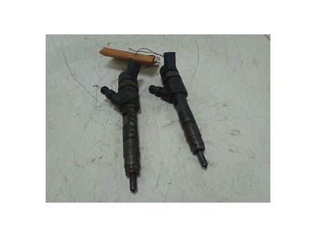INIETTORE DIESEL RENAULT SCENIC 2A SERIE (06/03-08/09) F9Q804 8200389369