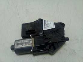 MOTORINO ALZACRISTALLO PORTA ANT. DX. RENAULT SCENIC 3A SERIE (03/13-12/16) K9K837 807302741R