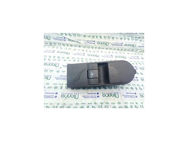 INTERRUTTORE ALZACRISTALLI PORTA ANT. OPEL ASTRA (A04) (01/04-03/11) Z17DTH 13228881