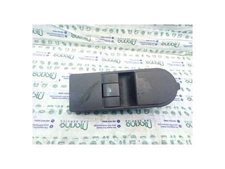 INTERRUTTORE ALZACRISTALLI PORTA ANT. OPEL ASTRA (A04) (01/04-03/11) Z17DTH 13228881