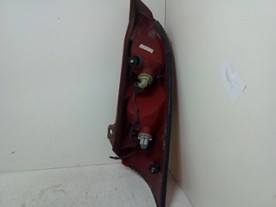FANALE POST. DX. FORD FOCUS (CAK) (10/01-04/05) FFDA 1214226